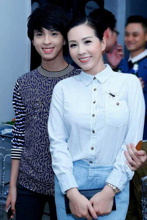 con trai hoa hậu thu hoài