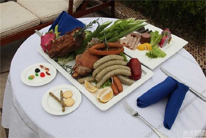 Một bữa tiệc sinh nhật hoành tráng và đẳng cấp dành cho thú cưng nhà giàu. 