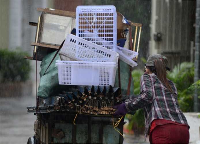 Tỷ phú ve chai nói: sẽ không bao giờ bỏ cái nghề đem đến cho mình nhiều may mắn. Nguồn: Vietnamnet.