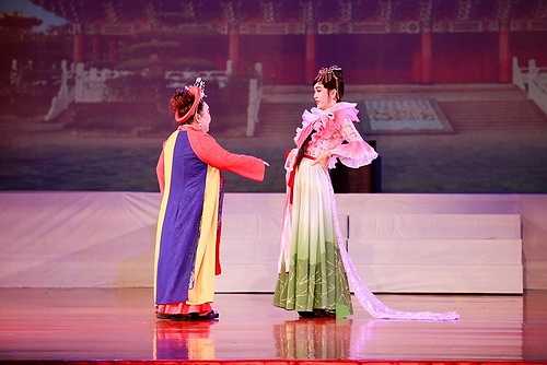 Khác với câu chuyện nguyên gốc, nội dung vở kịch ra mắt khán giả đã được 'đảo lộn' tính cách nhân vật rất đặc biệt. 