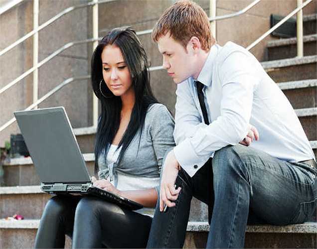 Làm việc hiệu quả: Một nghiên cứu cho thấy rằng những người dậy sớm có xu hướng làm việc về tư duy hiệu quả hơn khi bắt đầu một ngày mới. 