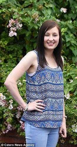 Jade đã tăng gần 20kg trong 12 tháng dù điều trị tại nhà. Cô gái trẻ khiến gia đình và bác sỹ kinh ngạc. ‘Tôi vô cùng hạnh phúc và tự hào vì Jade đã vượt qua mọi chuyện một cách tuyệt vời’, mẹ Jade tâm sự. 