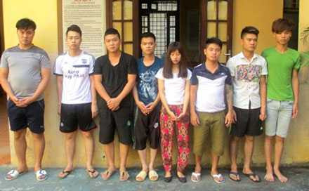 Nhận nhầm 'kẻ thù', nhóm thanh niên đánh chết người trong quán karaoke