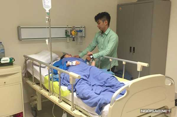 Gần 5 tiếng sau ca sinh mổ Khánh Thi mới tỉnh dậy, nữ hoàng dance sport bật khóc khi thấy Phan Hiển.