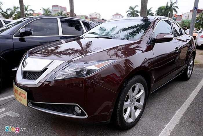 Xe Acura ZDX Advance sản xuất năm 2010 có giá 1,88 tỷ đồng. 