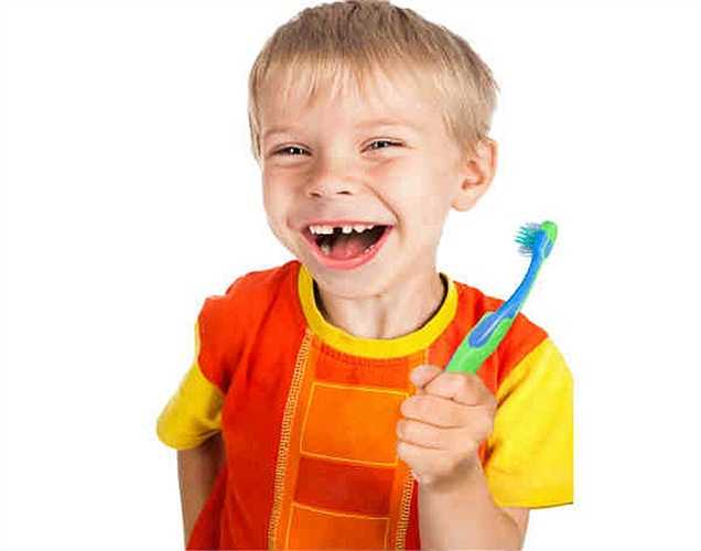 Nếu một người nào đó trong gia đình bị bệnh, hãy để bàn chải tách riêng ra. Người ta cũng khuyên là nên sử dụng kem đánh răng khác để ngăn ngừa vi trùng lây lan đến bàn chải đánh răng. 