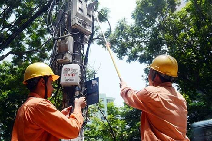 Bộ thiết bị ghi điện mới gồm 3 phần: một gậy có thể điều chỉnh độ dài, một camera gắn sim 3G và một máy tính bảng. Camera dùng để chụp lại hình ảnh chỉ số công tơ, hình ảnh này truyền tải trực tiếp vào máy tính bảng. Sau đó, số liệu sẽ được nhập bằng tay vào máy tính bảng để tính chỉ số điện, dữ liệu này được truyền trực tiếp về trung tâm.