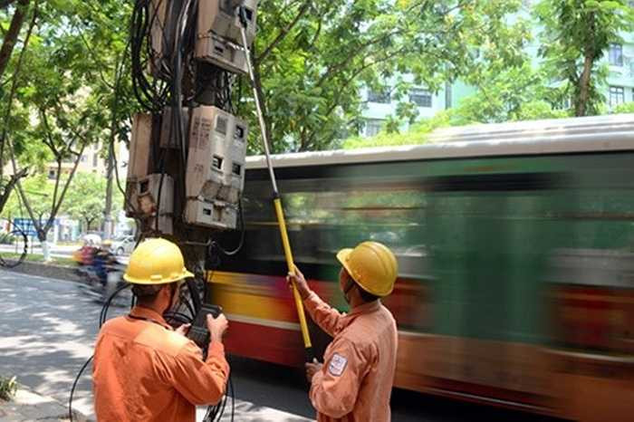 Việc ứng dụng giải pháp ghi chỉ số công tơ bằng camera kết hợp máy tính bảng giúp cải tiến, hiện đại hoá công tác ghi chỉ số công tơ hàng tháng, tăng năng suất và hiệu quả làm việc, đảm bảo tuyệt đối an toàn cho người lao động. 