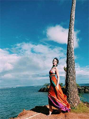 Về phần nàng hot girl một con, cô cũng chịu khó cập nhật hình ảnh thường ngày cũng như các hoạt động vui chơi giải trí lên đây. Hiện tại, cô nàng đang cùng ông xã tận hưởng một kỳ nghỉ thú vị ở Mỹ.