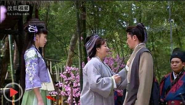 Trong Kim ngọc lương duyên, tay áo của Ngọc Kỳ Lân (Đường Yên)...