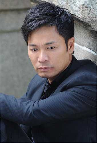 Ở tuổi 51, Quách Tấn An vẫn chứng tỏ được phong độ của mình khi lên ngôi Thị Đế với bộ phim Thiên thần hay ác quỷ năm 2014. Đây là lần thứ ba anh giành ngôi vương xuất sắc này của TVB. Trong cuộc sống, Tấn An có một gia đình êm ấm cùng 2 người con ngoan và vợ đảm, Âu Thanh Di.