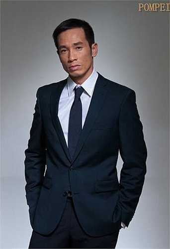 Tài tử Trần Hào và vợ Hoa hậu Hong Kong 2006 Trần Nhân Mỹ có một cuộc sống hạnh phúc bên hai cậu con trai đáng yêu. Nam diễn viên được đánh giá là người đàn ông của gia đình khi luôn là chỗ dựa tin cậy cho ba mẹ con.