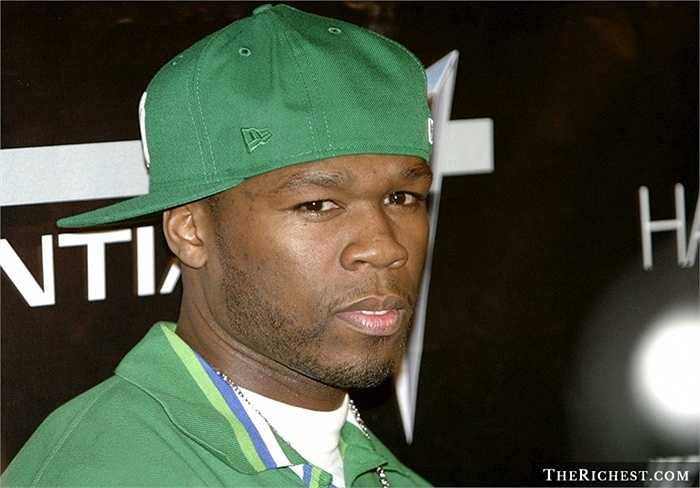50 Cent. Rapper nổi tiếng gặp phải quá nhiều tai tiếng trong năm vừa qua. Gần đây nhất là việc đăng tải phim nóng của một người phụ nữ lên trang cá nhân cùng những lời bình luận khôi hài. Người phụ nữ sau đó kiện 50 Cent và khiến anh phải bồi thường khá nhiều tiền. Sau đó, 50 Cent tuyên bố phá sản với lý do: kiểm soát trở lại tài sản của mình 