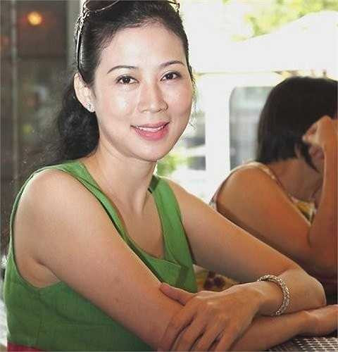 Chỉ vài năm trở lại đây, người hâm mộ mới có dịp gặp lại Diễm Hương khi cô xuất hiện tại sự kiện của một vài đồng nghiệp thân thiết. Ngôi sao sinh năm 1970 chọn cuộc sống bình yên bên chồng và 4 người con tại TP HCM. 