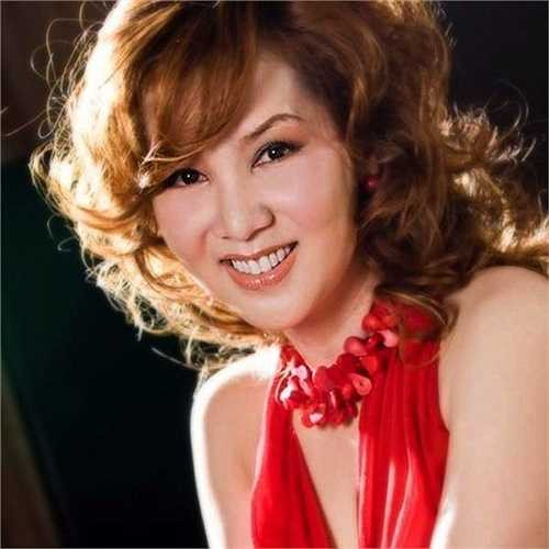 Sau biến cố trên, Mộng Vân giải nghệ. Cô lập gia đình với một doanh nhân Hong Kong và sinh liên tiếp 4 người con. Tuy nhiên, hạnh phúc gia đình không trọn vẹn. Người đẹp một thời tâm sự, cô dành toàn bộ tâm huyết và cuộc đời cho việc chăm sóc con cái. Năm 2009, Mộng Vân tham gia một vai nhỏ trong bộ phim Tây Sơn hào kiệt cùng với Lý Hùng cho đỡ nhớ nghề. Cô hoàn toàn không có ý định quay trở lại nghiệp diễn. (Nguồn: Zing)