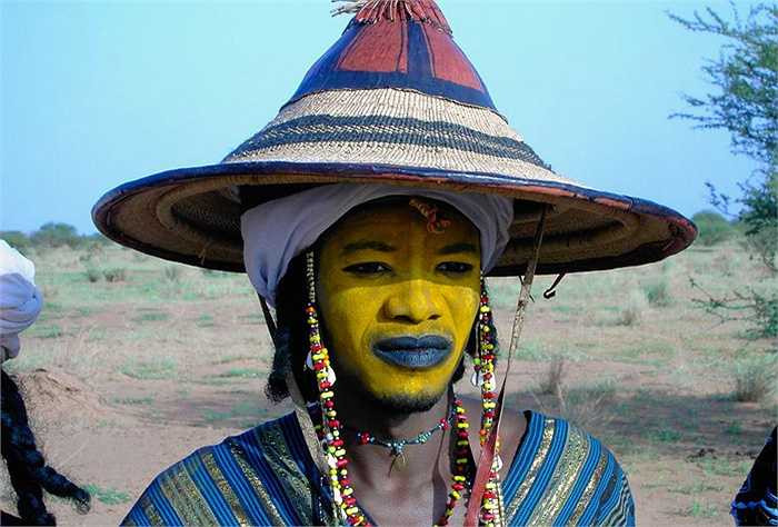 Người giành Yaake sẽ chọn được cô gái xinh đẹp nhất về chung sống dù cô ta còn độc thân hay đã có gia đình mà không cần đề phòng rắc rối nào.