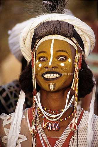 Sau đó, người phụ nữ có thể tự do quan hệ tình dục và sống với người đàn ông nào mà cô ta thích.