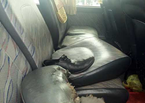 Hơn 20 người kêu cứu trong xe khách bị lật