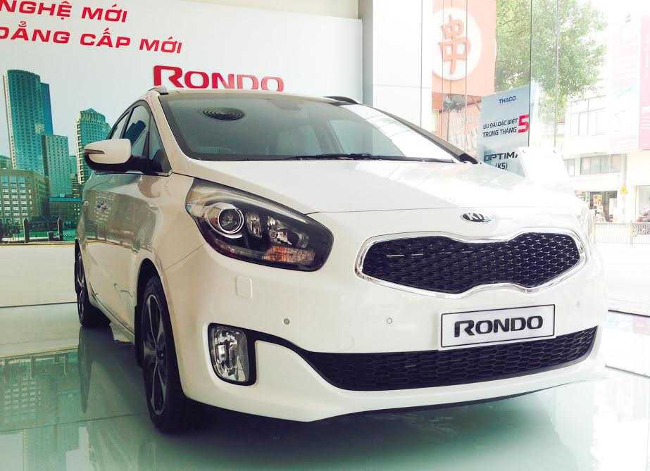 Kia Rondo với thiết kế trẻ trung
