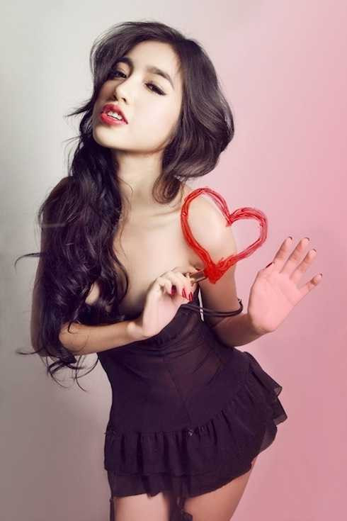 Hot girl một thời, Elly Trần.