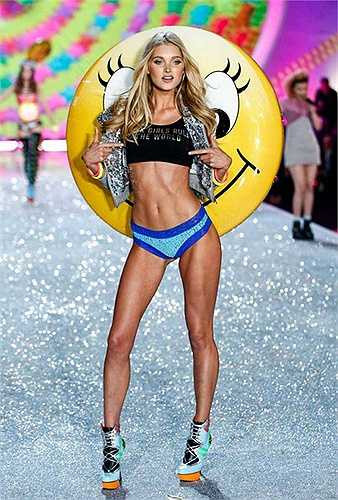 Sinh năm 1988, Elsa Hosk là một trong những thành viên của dàn thiên thần nội y Victoria's Secret