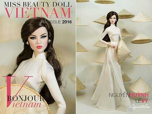 Thí sinh búp bê giành được ngôi vị Hoa hậu của cuộc thi sẽ được nhận một chiếc vương miện trí giá 20 triệu đồng. Chiếc vương miện này được thực hiện bởi một hãng trang sức Thái Lan với ý tưởng từ hình ảnh sóng biển cuộc trào, với thông điểm khuyến khích sức sáng tạo và đam mê dâng trào của cộng đồng yêu búp bê Việt Nam.