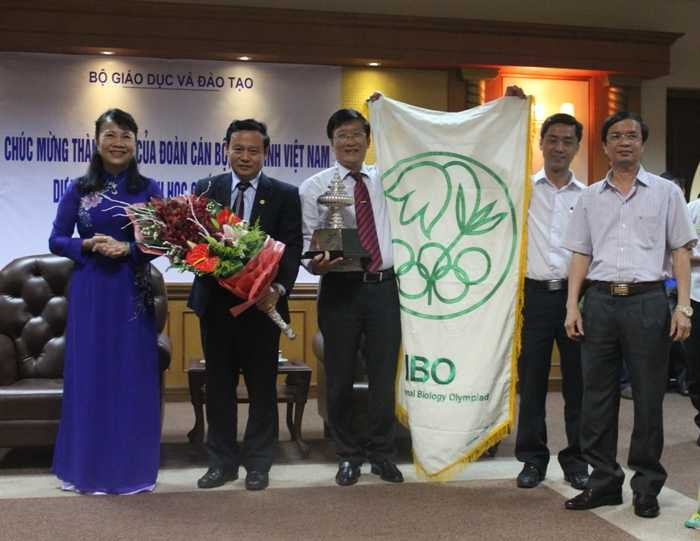 Kết quả không như kỳ vọng, trưởng đoàn Olympic Sinh học nuối tiếc