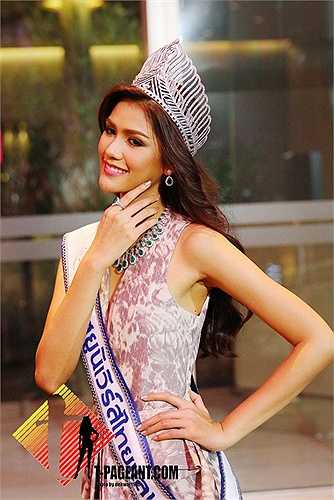 Ngày 18.7 vừa qua, Aniporn Chalermburanawong, 21 tuổi đã giành chiến thắng và trở thành tân hoa hậu Hoàn vũ Thái Lan 2015 trong đêm chung kết diễn ra tại Siam Paragon, Bangkok.