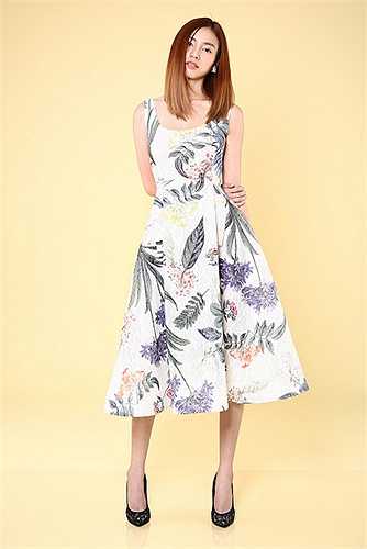 Xuất thân bằng nghiệp diễn xuất, sở hữu gương mặt đẹp và số đo 3 vòng cân đối, Ninh Dương Lan Ngọc không khó khăn khi làm mẫu trong các bộ ảnh thời trang cần cả vẻ đẹp hình thể và thần thái gương mặt. 