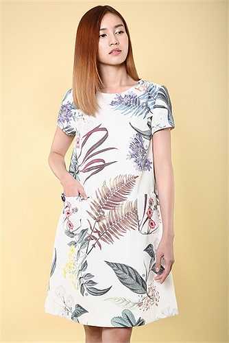 Các thiết kế mới nhất từ thương hiệu Công Trí mang đến một luồng gió mới cho các cô gái trẻ thành thị, giữ vẹn nguyên sự nữ tính và thanh lịch nhưng đâu đó lại thấp thoáng tính sáng tạo và đầu tư vào tiểu tiết vốn làm nên tên tuổi của một trong các chân dung sáng tạo thời trang hàng đầu Việt Nam. 