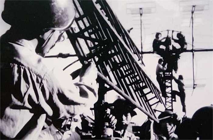 15h40 phút ngày 24/7/1965, đại đội radar 26A phát hiện tốp máy bay gồm 4 chiếc F-4 của Không quân Mỹ bay ở độ cao 7.000m bay theo trục sông Đà. 