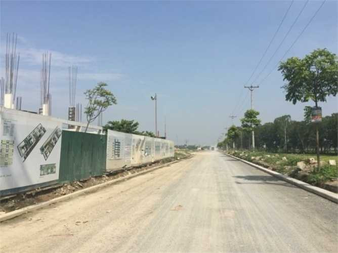 Khu đô thị Thanh Hà Cienco 5 có quy mô lên tới 400ha, là một trong những khu đô thị lớn của Thủ đô. Tuy nhiên, trong giai đoạn kinh tế suy thoái dự án đã phải tạm dừng triển khai. 