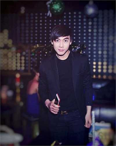 Hot boy mong muốn khán giả ủng hộ những sản phẩm của Duy Anh cũng như của 'Group Cast'. 