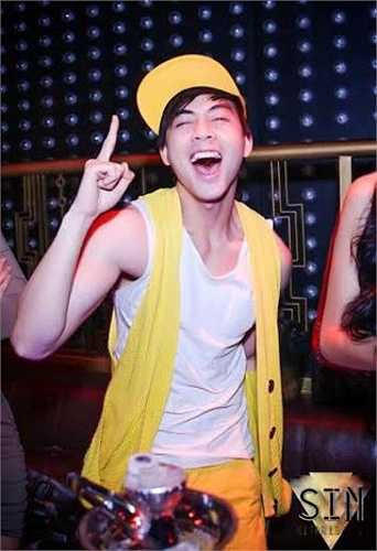 Hot boy Sài thành mơ ước trở thành đạo diễn nổi tiếng với nhiều bộ phim hay do chính anh viết kịch bản.