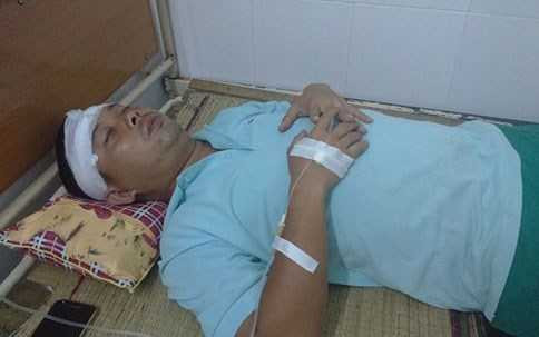 Nhân viên y tế bị đánh chấn thương khi đang thu dọn tử thi tai nạn