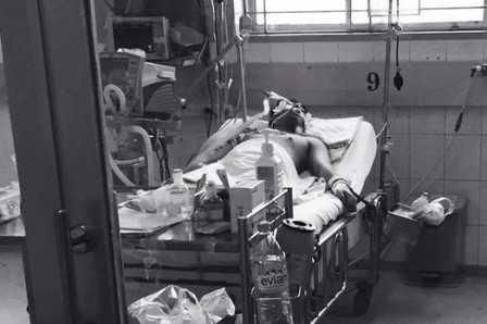 MC Quang Minh nguy kịch, hôn mê sâu do biến chứng viêm gan