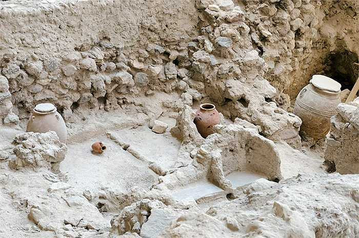 Cũng không ngoại trừ đây có thể là hậu quả của một lời nguyện nào đó.