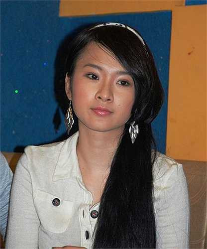 Angela Phương Trinh trước đây sở hữu làn da không được trắng sáng.