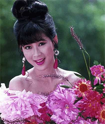 Suốt những năm đầu thập niên 90, Diễm Hương là ngôi sao sáng giá nhất của màn ảnh Việt. 