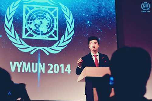 Du học sinh điển trai chia sẻ bí quyết săn học bổng 'khủng'