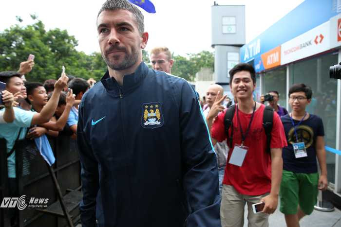 Trực tiếp: Man City tập mở, giao lưu với cổ động viên Việt Nam