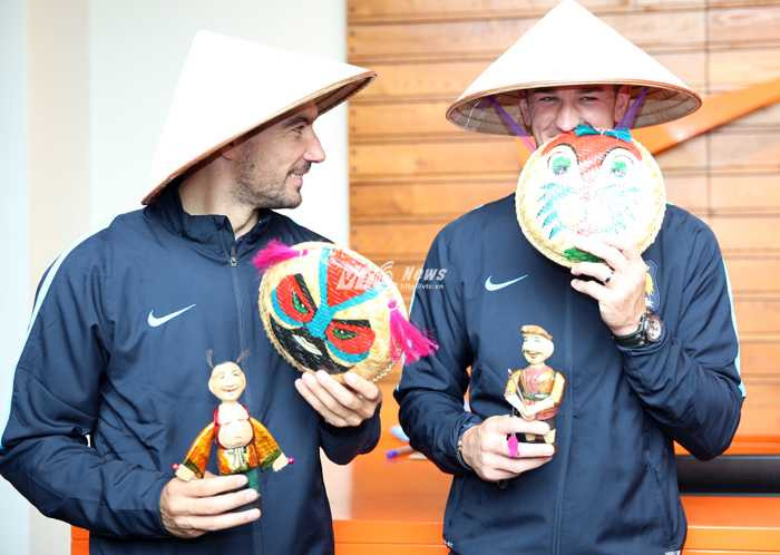 Trực tiếp: Man City tập mở, giao lưu với cổ động viên Việt Nam