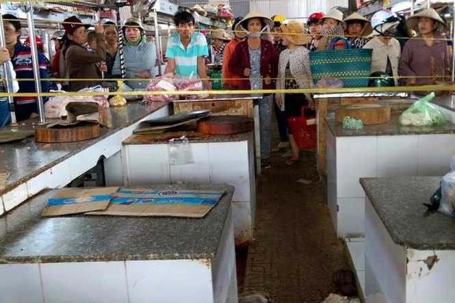 Nam thanh niên bị bà bán thịt heo đâm chết giữa chợ