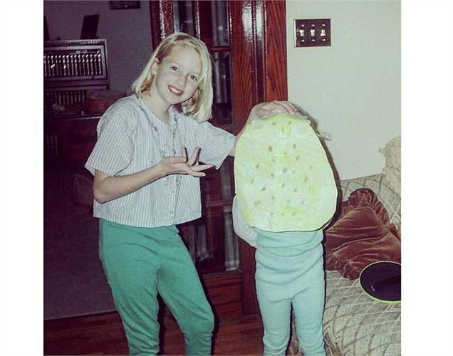 Chị của nữ diễn viên ‘Mama mia’ thích thú khoe vai diễn đầu đời của em gái - bánh yến mạch với dưa chuột bao tử.