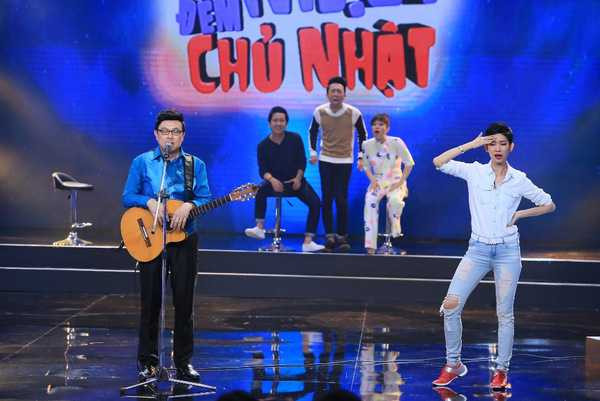 bí mật đêm chủ nhật