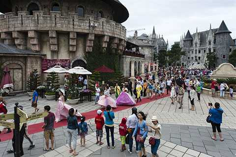 Bà Nà Hills, miễn phí, dịch vụ, vị khách, thứ 1 triệu, Đà Nẵng