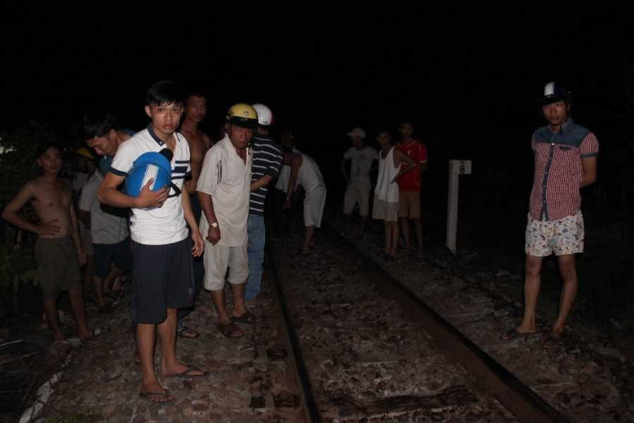 Bị tàu hỏa cán qua, người đàn ông chết thảm