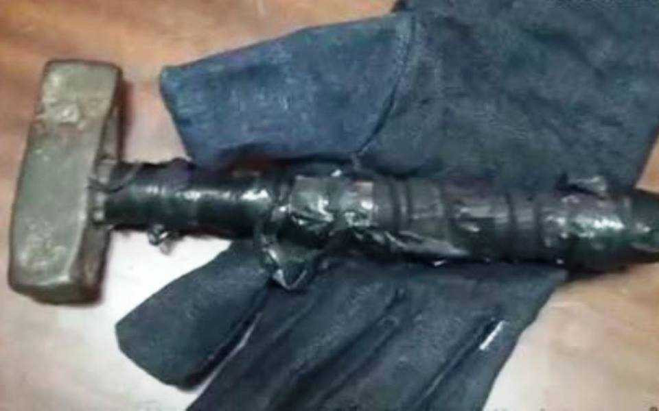 Bắt nhóm thanh niên đập vỡ 32 kính ô tô, trộm 600 triệu đồng