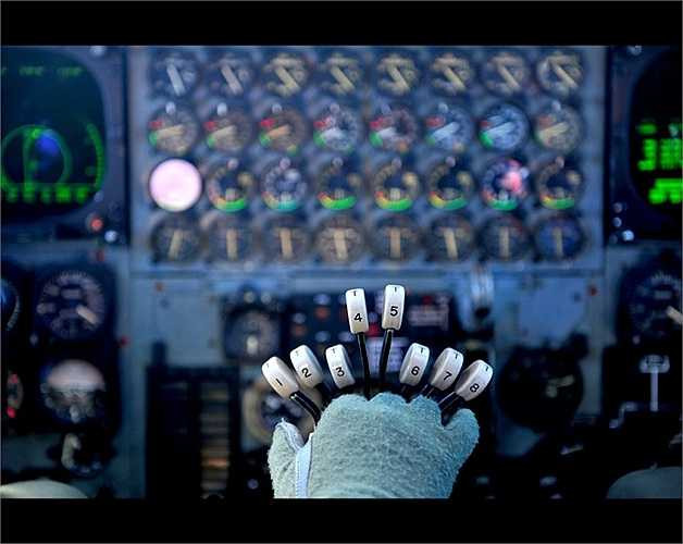 Đây là loại máy bay ném bom phản lực hạng nặng do hãng Boeing sản xuất theo đơn đặt hàng của Lầu Năm Góc để làm nhiệm vụ ném bom hạt nhân trong chiến tranh toàn cầu