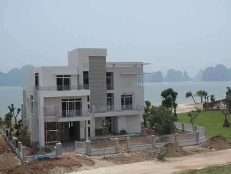  Ngôi biệt thự ven biển trị giá 3 triệu USD do ông Đào Hồng Tuyển- Chủ tịch Tập đoàn Tuần Châu, trao tặng Viện Nghiên cứu Cao cấp về Toán